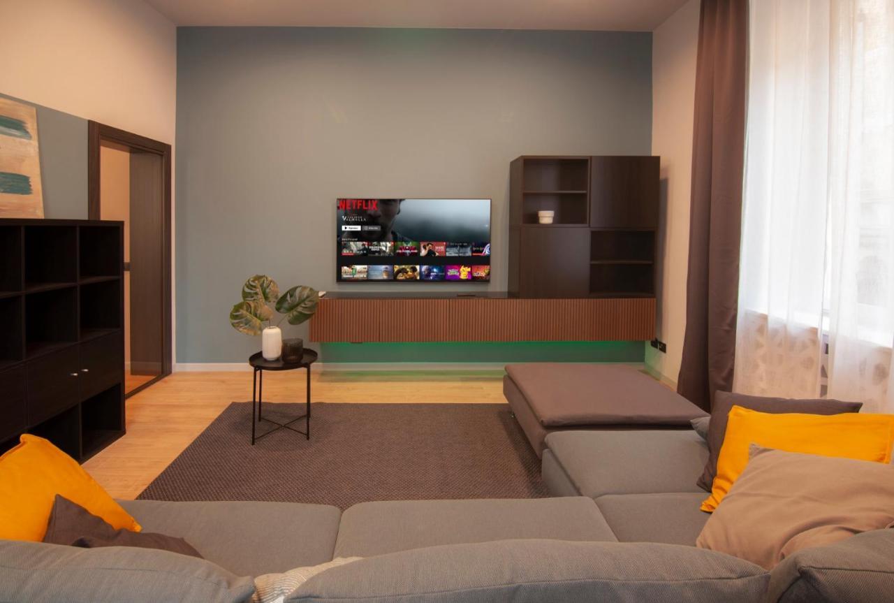 Borghetto First Apartment เปียเชนซา ภายนอก รูปภาพ