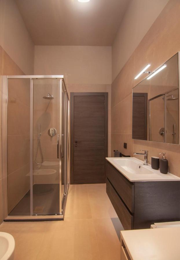 Borghetto First Apartment เปียเชนซา ภายนอก รูปภาพ